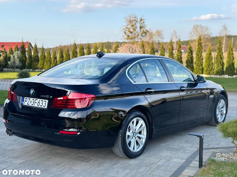 BMW Seria 5 520d - 24
