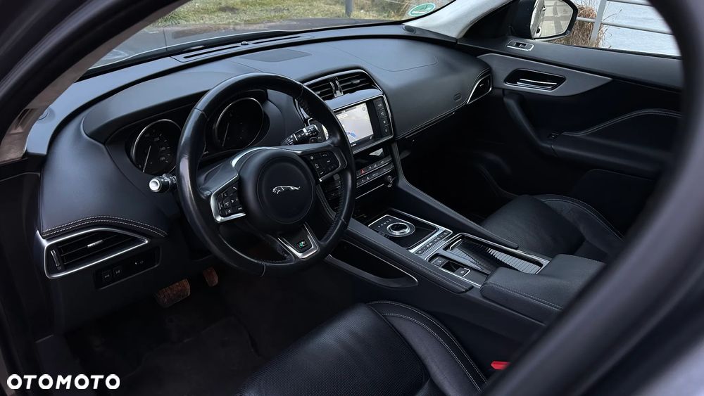 Jaguar F-Pace D200 AWD R-Dynamic HSE 90th Anniversary Edition - 10