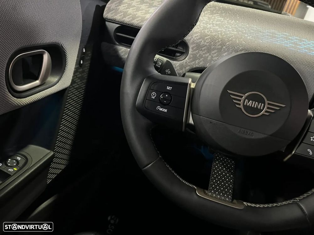 MINI 3 Portas - 23