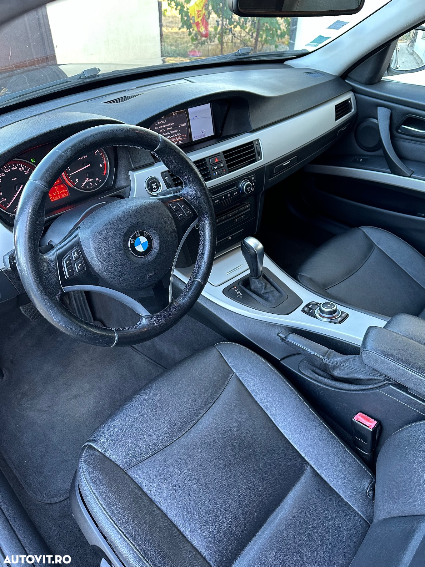 BMW Seria 3 330d xDrive DPF Touring Aut. Edition Exclusive - 11