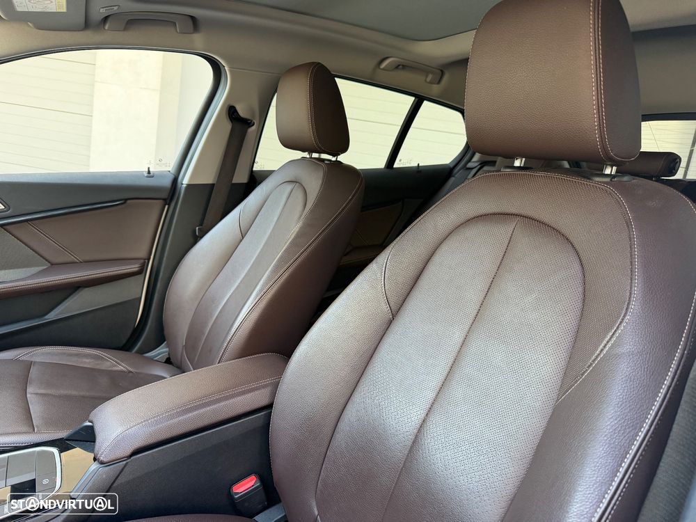 BMW 118 i Aut. Luxury Line - 16