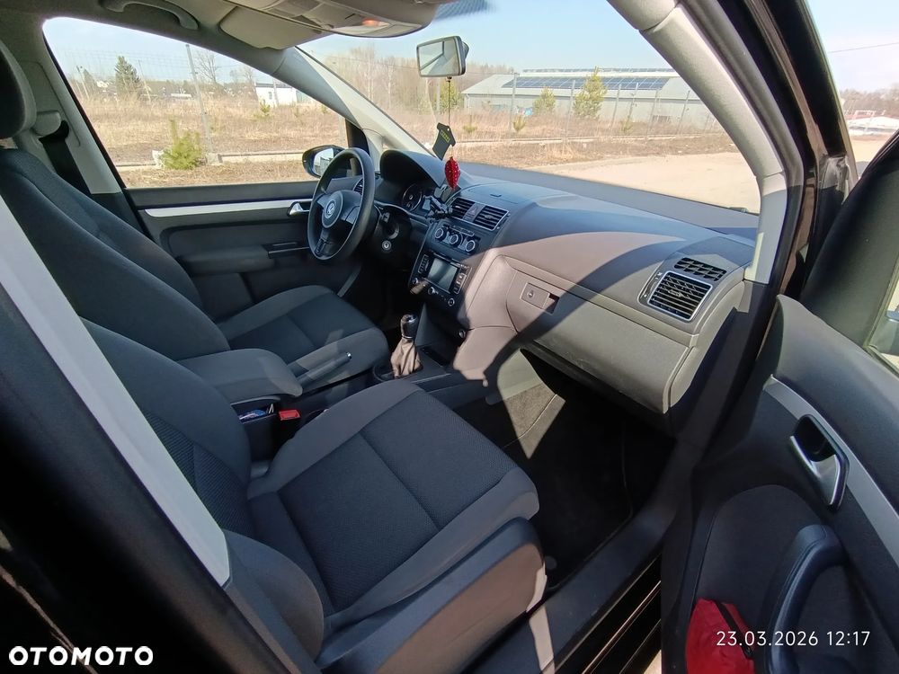 Volkswagen Touran - 9