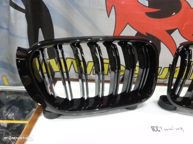 Grelha frontal em preto piano brilhante para BMW X3 F25 LCI 2014-2017 M4 look / dupla lâmina em plástico ABS - 2