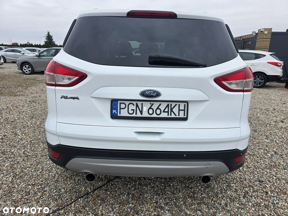 Ford Kuga 2.0 TDCi 2x4 Titanium - 8