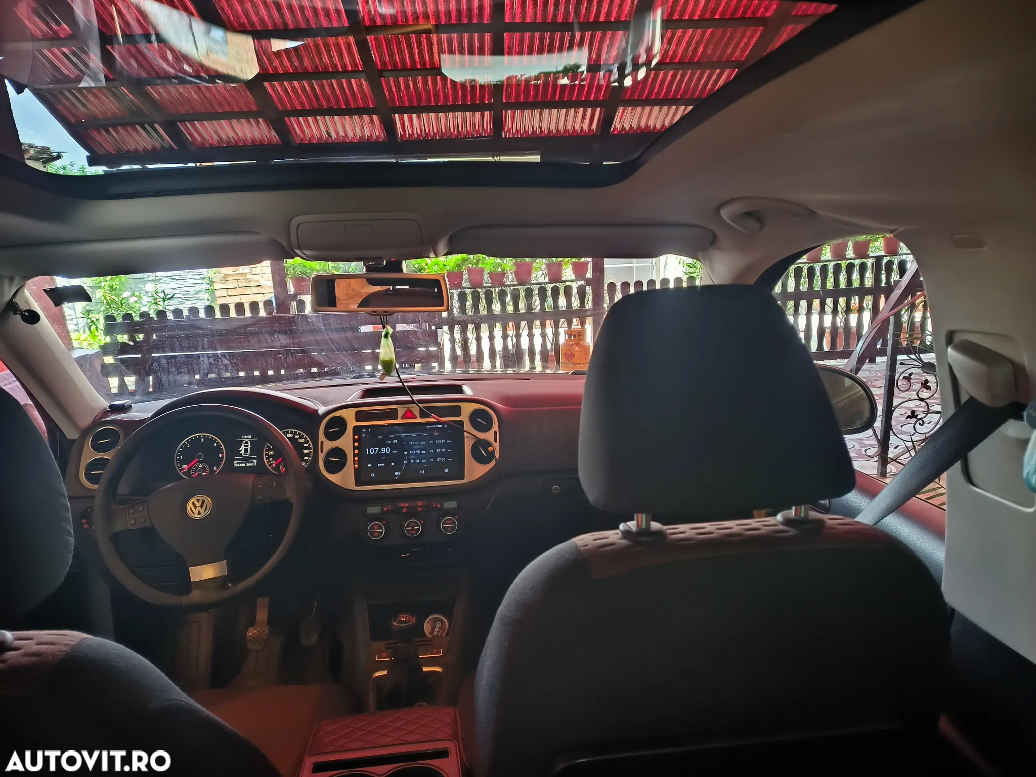 Volkswagen Tiguan - 4