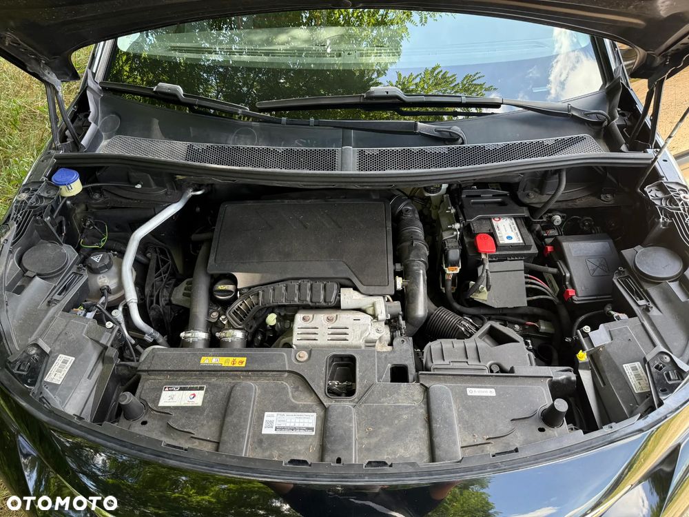 Peugeot 3008 1.2 PureTech GPF Active S&S EAT8 - 22