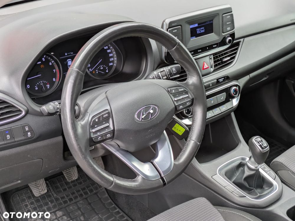 Hyundai i30 1.0 T-GDI Classic + - 9