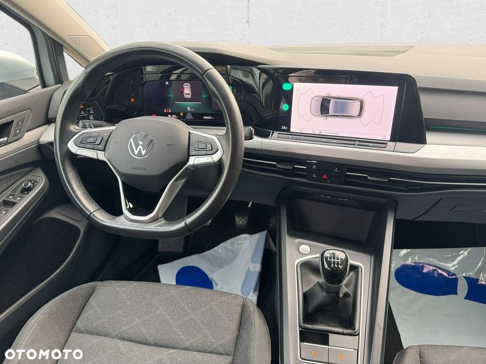 Volkswagen Golf - 22