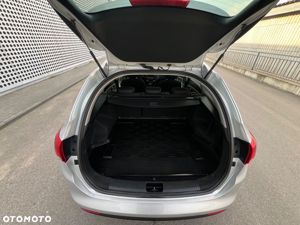 Kia Ceed 1.6 GDI DCT Platinum Edition - 10