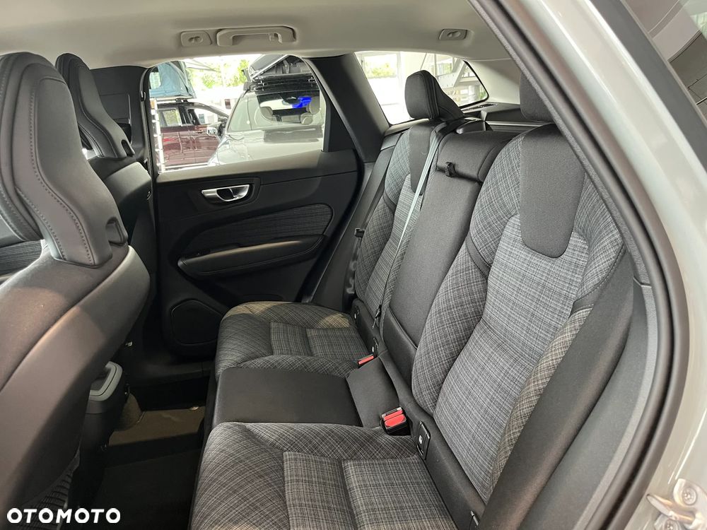 Volvo XC 60 B5 B AWD Core - 12