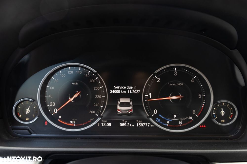 BMW Seria 5 525d xDrive Touring Aut. Modern Line - 12