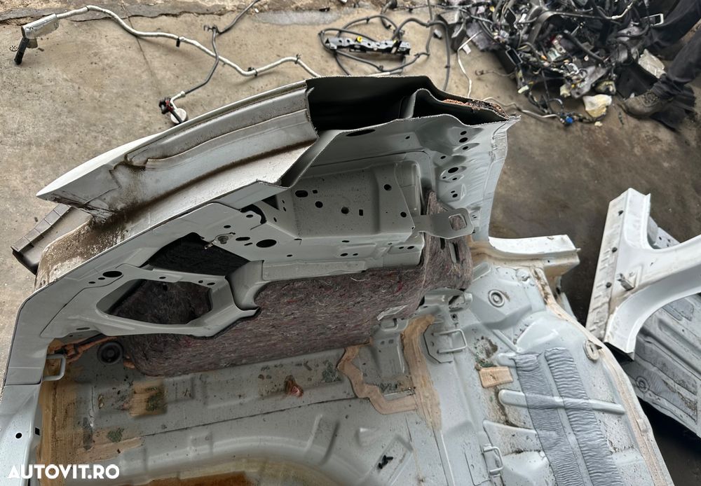 Aripa spate FORD FOCUS 4 hatchback an 2018-2025 stanga sau dreapta - 3