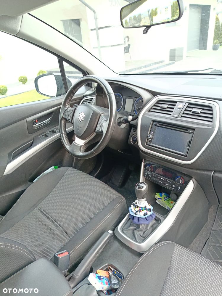Suzuki SX4 S-Cross - 10