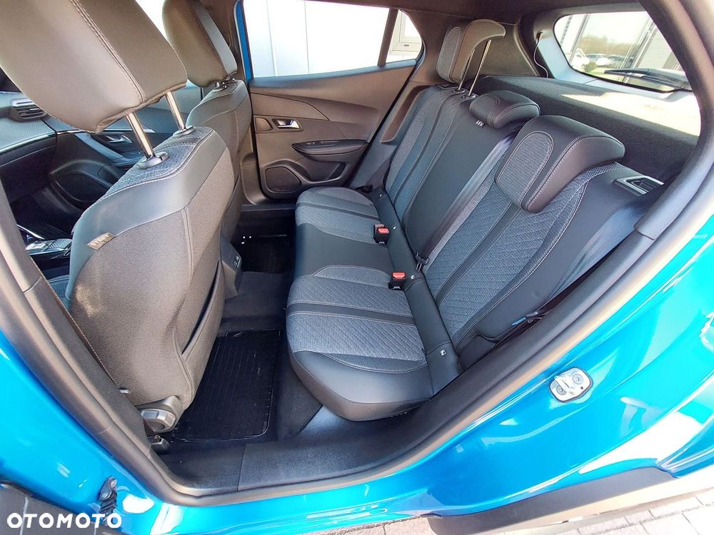 Peugeot 2008 1.2 PureTech Allure S&S EAT8 - 17