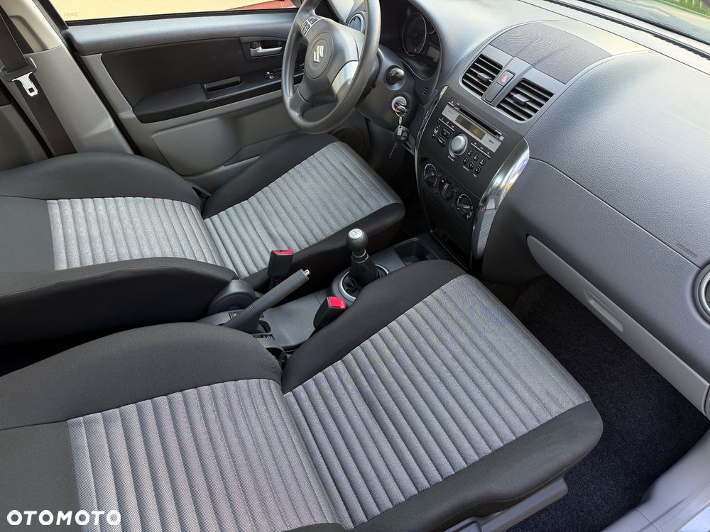 Suzuki SX4 Classic 1.6 VVT 4x4 Style - 32