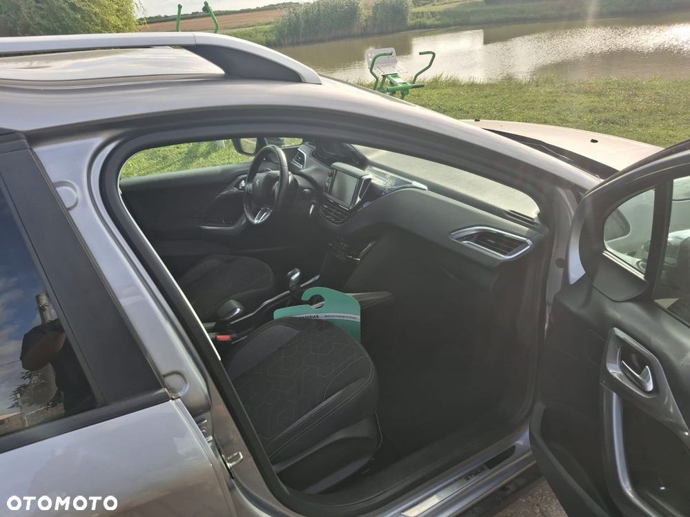 Peugeot 2008 PureTech 82 Style - 2