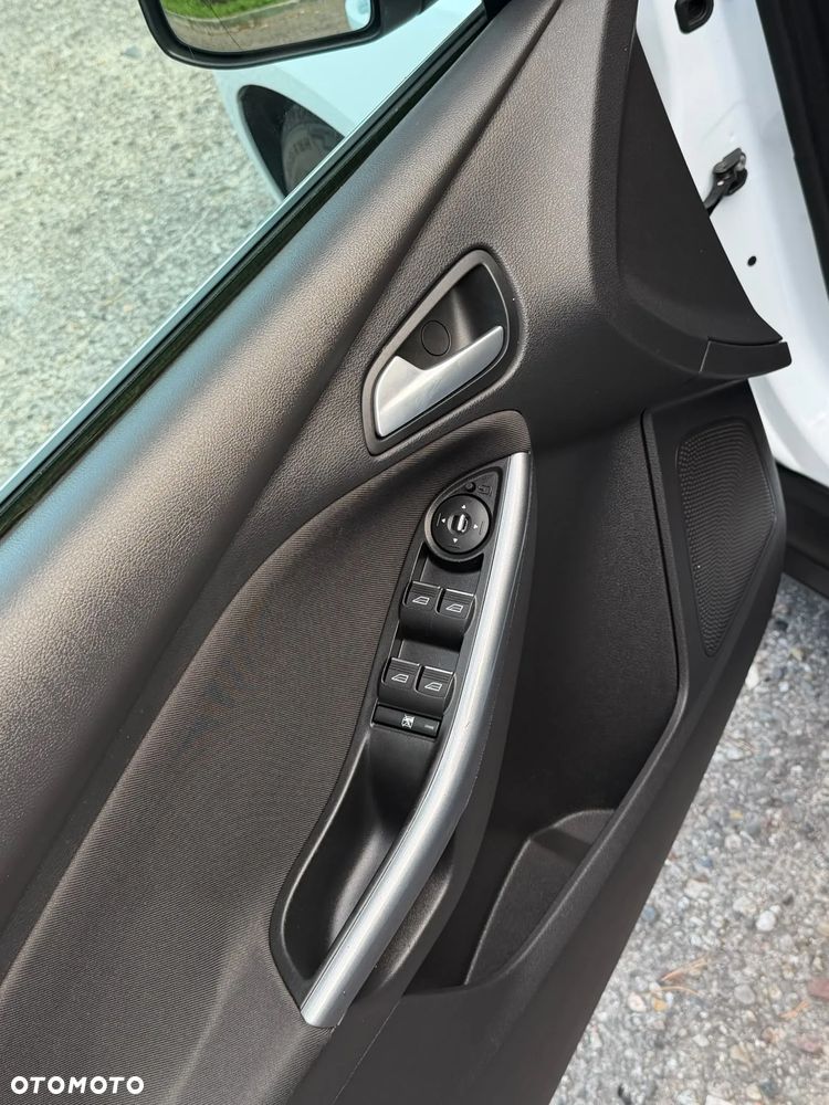 Ford Focus - 24