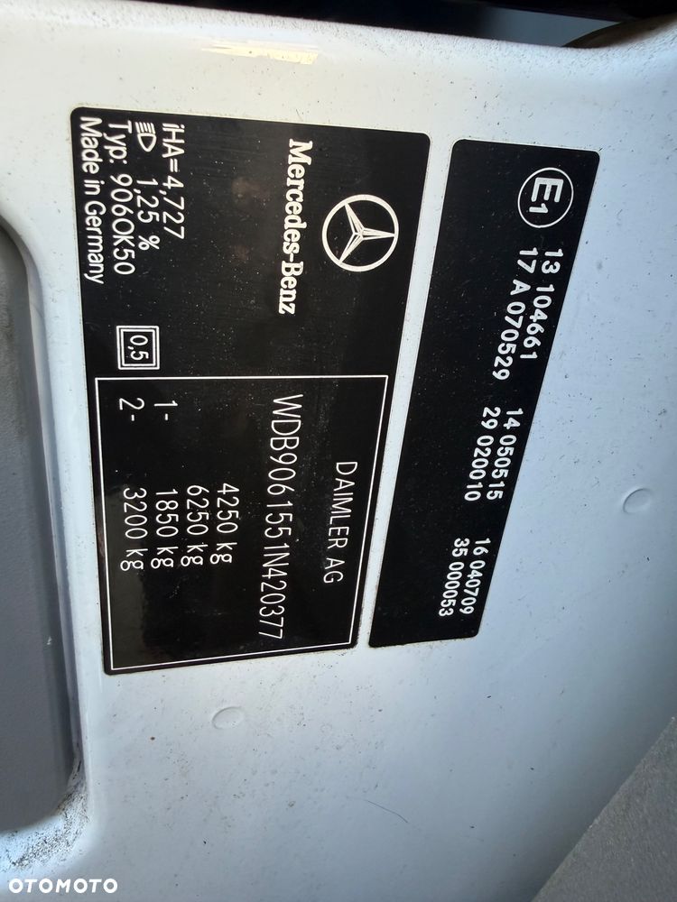 Mercedes-Benz Sprinter - 14