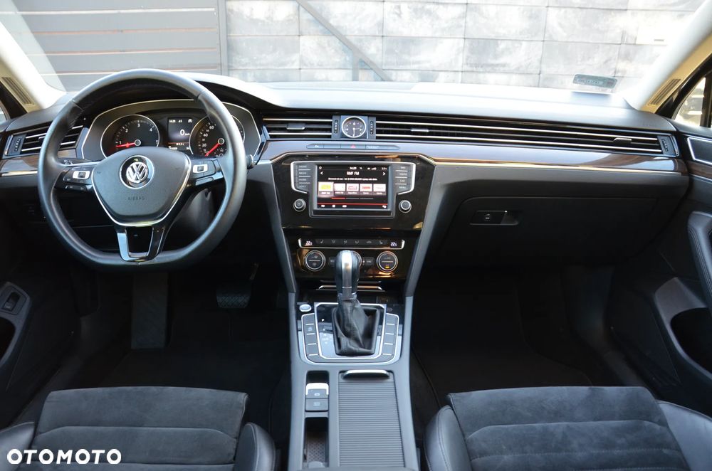 Volkswagen Passat 2.0 TDI (BlueMotion Technology) DSG Highline - 28