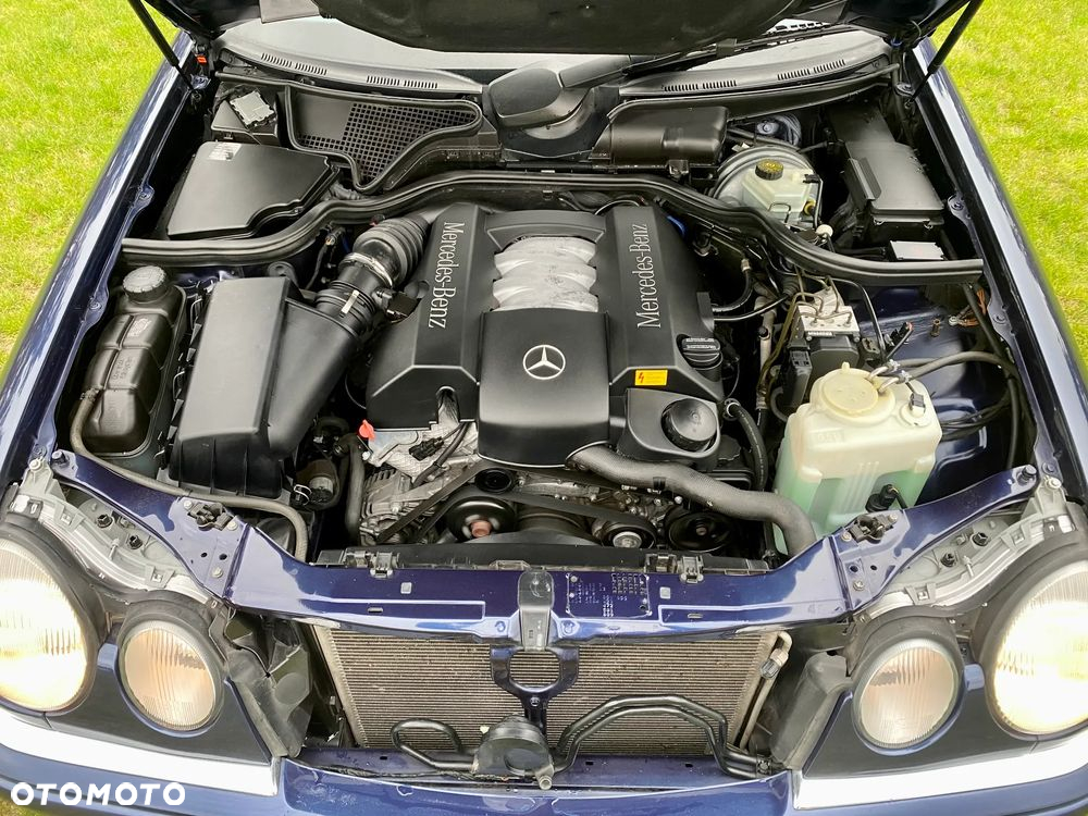 Mercedes-Benz Klasa E 320 Elegance - 13