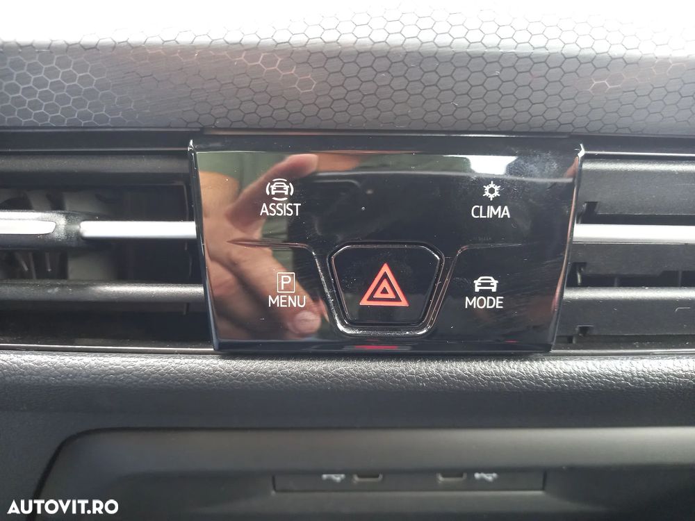 Volkswagen Golf - 23
