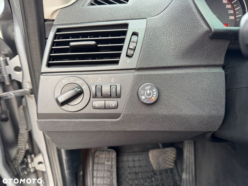BMW X3 2.5i - 26
