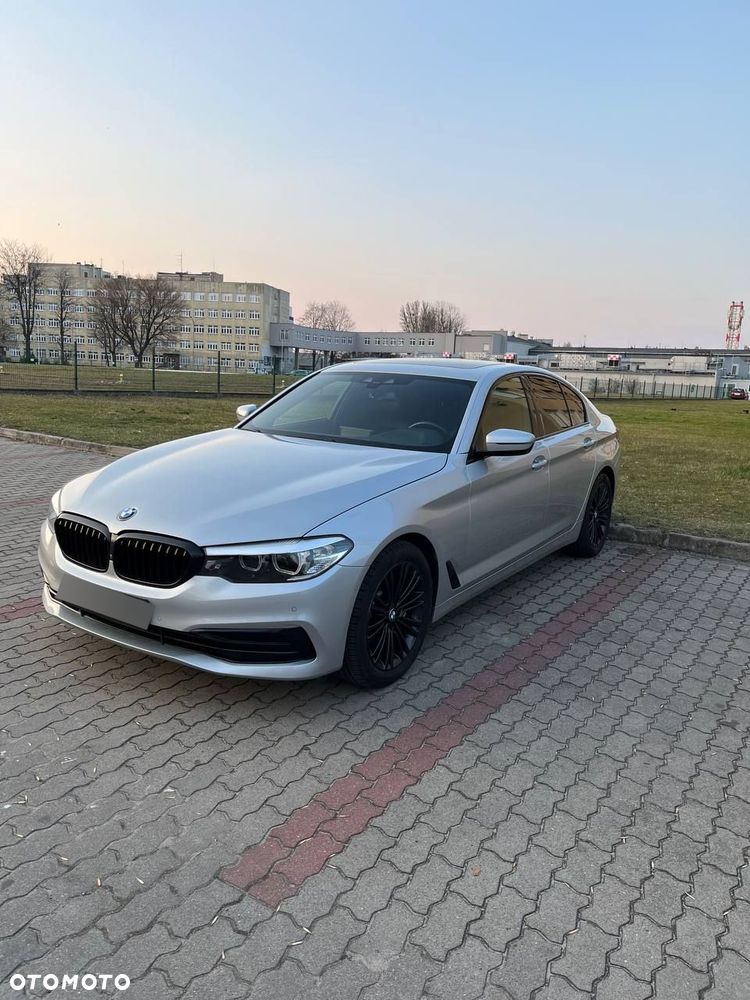 BMW Seria 5 530i xDrive Sport Line - 1