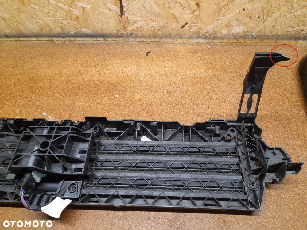 Audi A4 B9 KIEROWNICA POWIETRZA ŻALUZJA 8W0971277 8W0807771F - 3