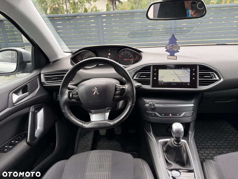 Peugeot 308 - 13