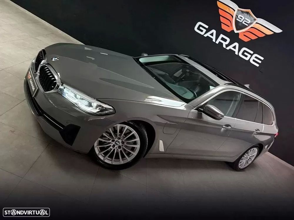 BMW 530 e Line Luxury - 2
