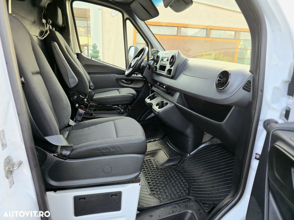 Mercedes-Benz Sprinter - 6