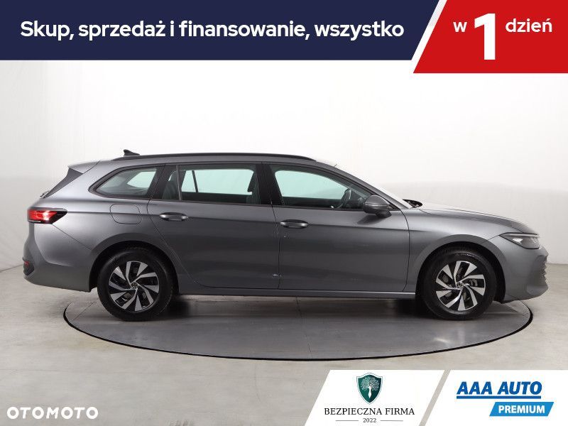 Volkswagen Passat Variant - 8