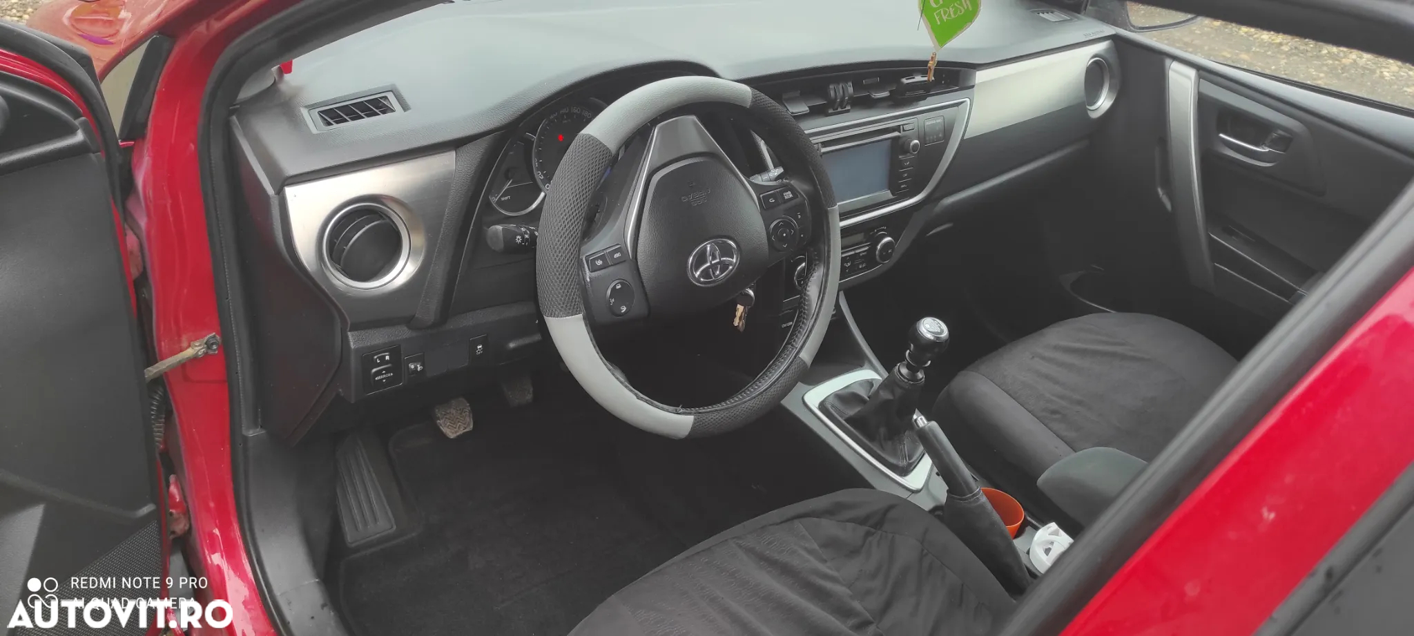 Toyota Auris 2.0 D-4D Touring Sports Edition - 16