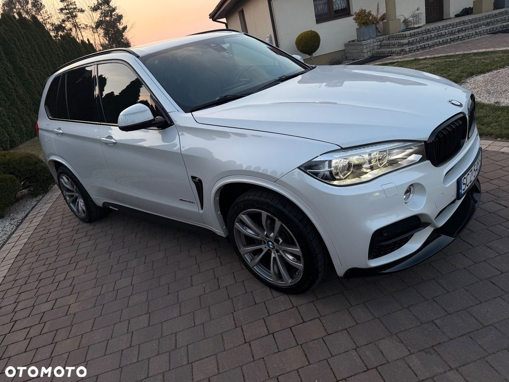 BMW X5 xDrive50i Sport-Aut - 2