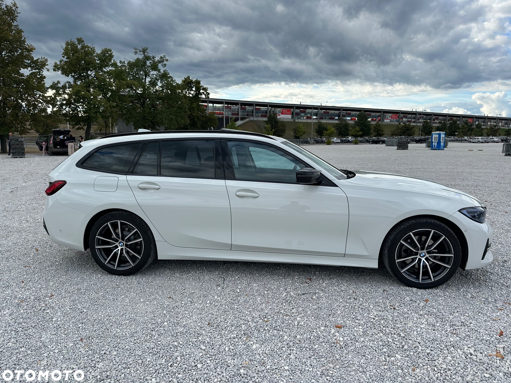 BMW Seria 3 320d Touring Luxury Line - 4