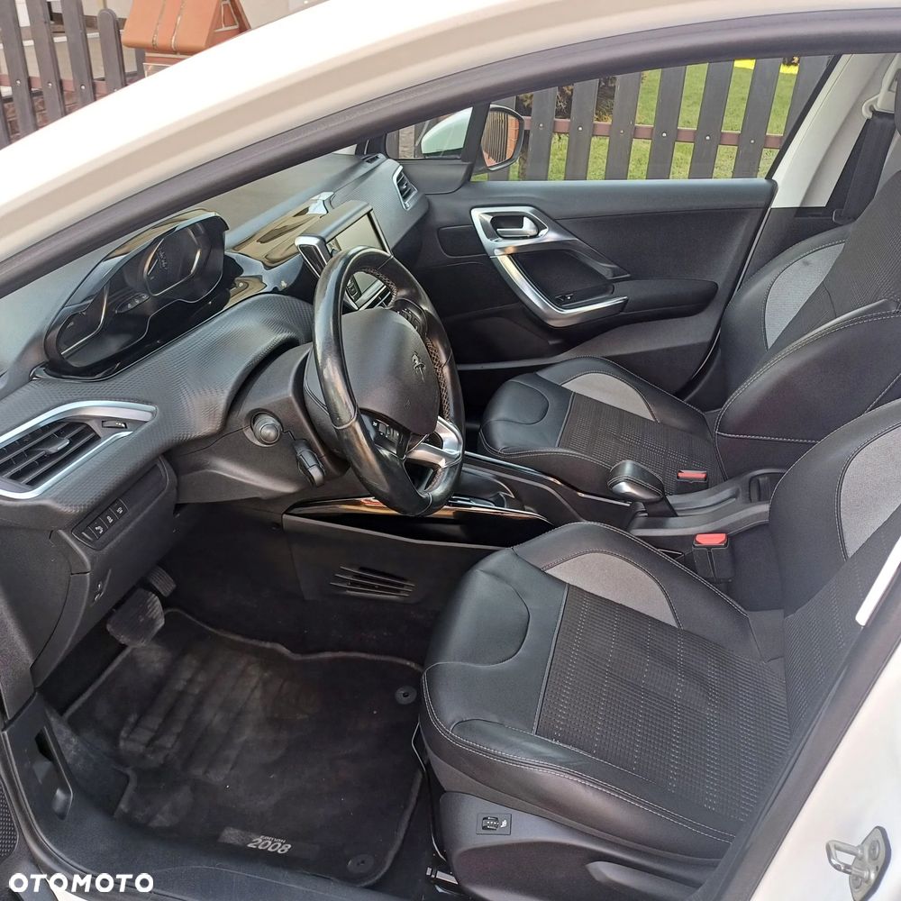 Peugeot 2008 - 5