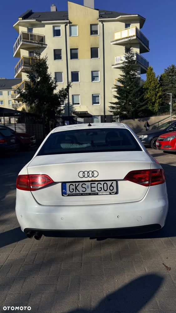 Audi A4 Limousine - 4