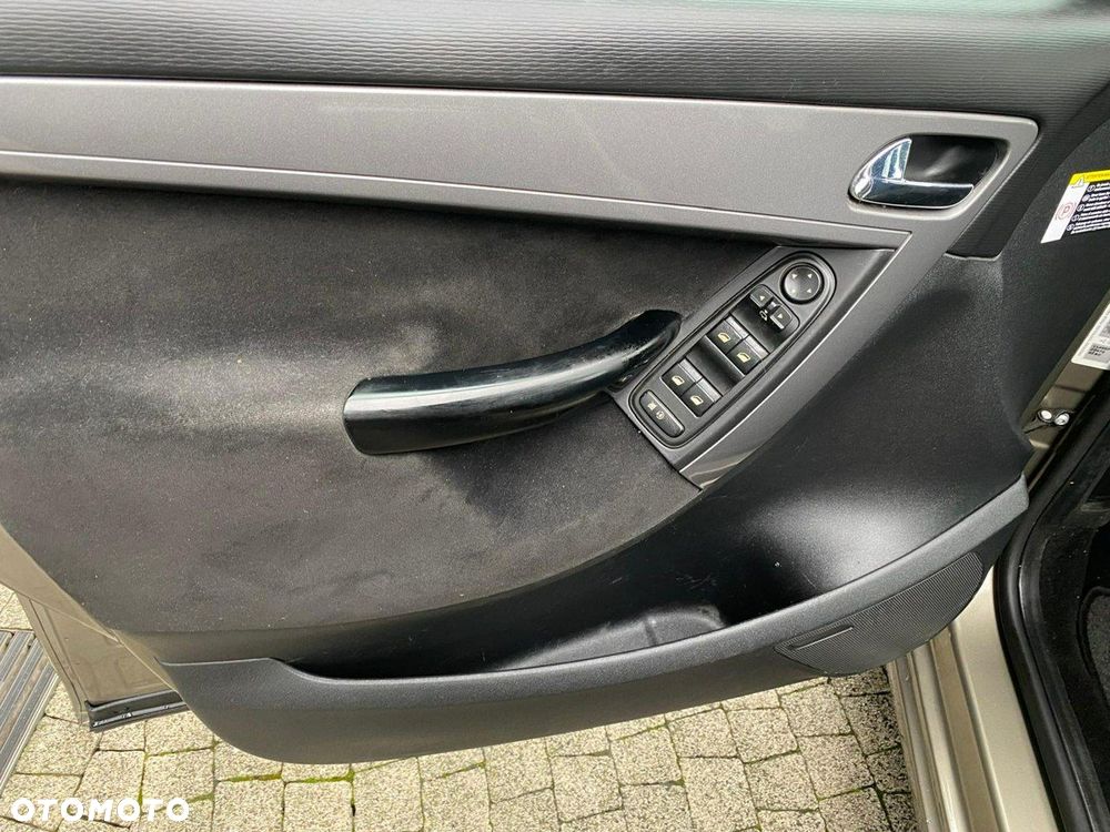 Citroën C4 Grand Picasso 1.8 16V Confort - 17