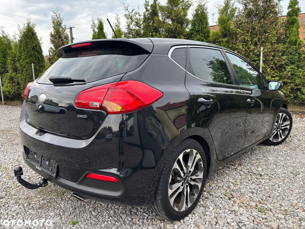 Kia Ceed 1.6 CRDi 128 Spirit - 11