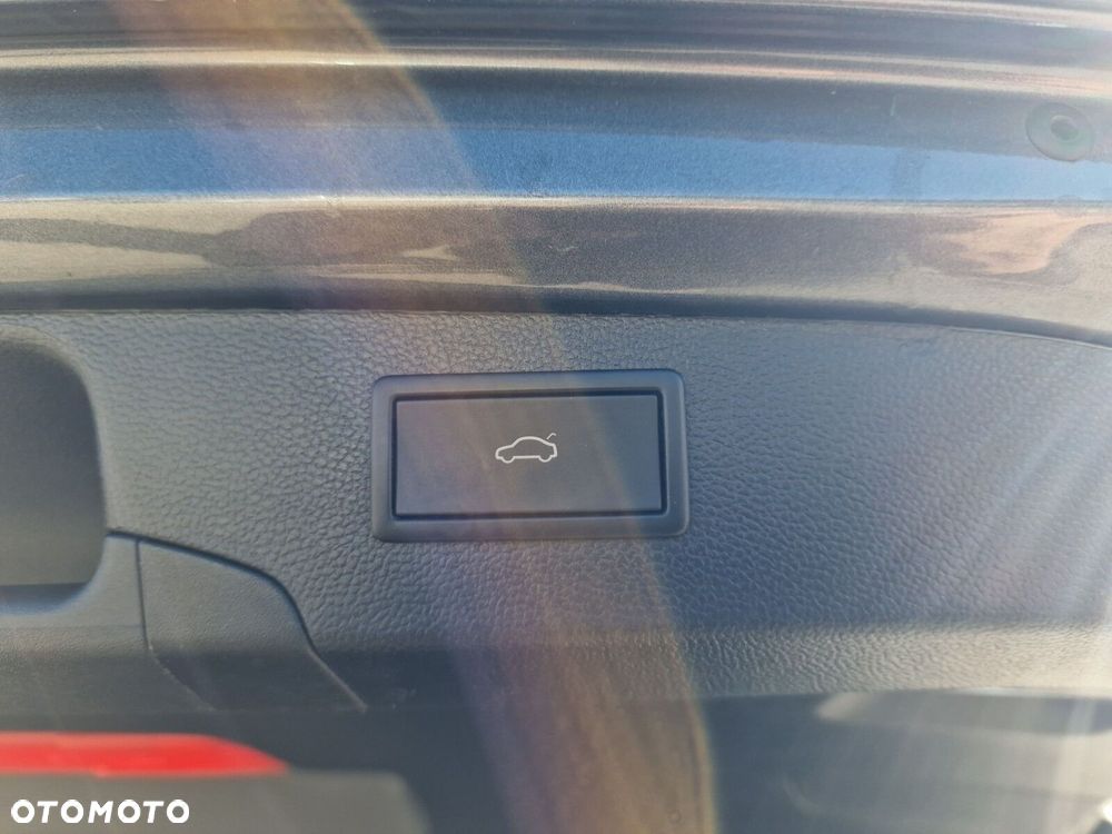 Volkswagen Passat - 22