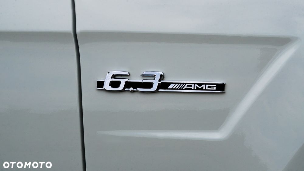Mercedes-Benz Klasa E 63 AMG - 15