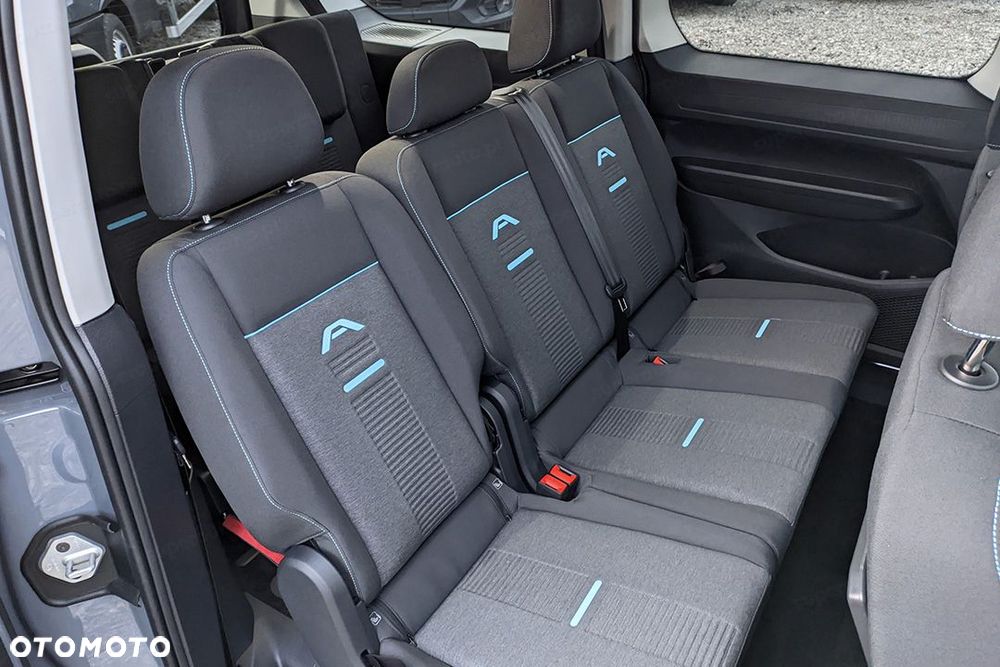 Ford Tourneo Connect - 11
