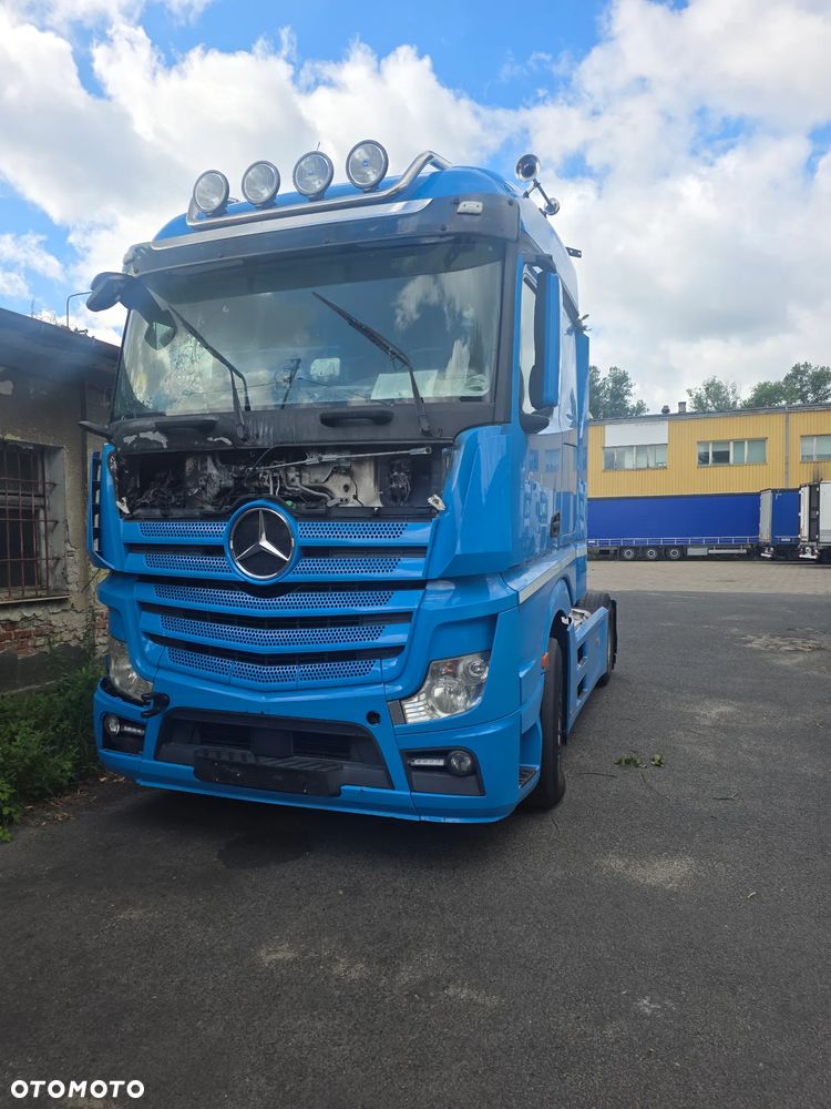 Mercedes-Benz 18.45 - 1
