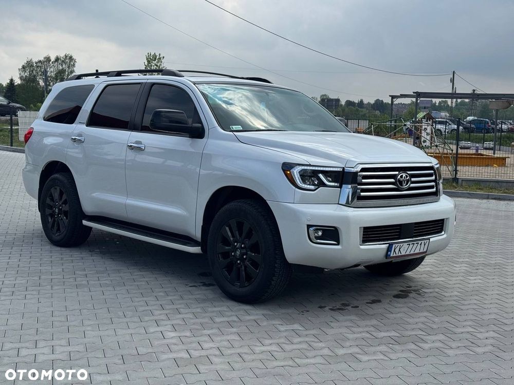 Toyota Sequoia - 3