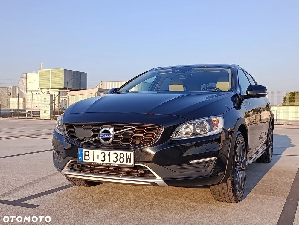Volvo V60 Cross Country T5 AWD Summum - 2