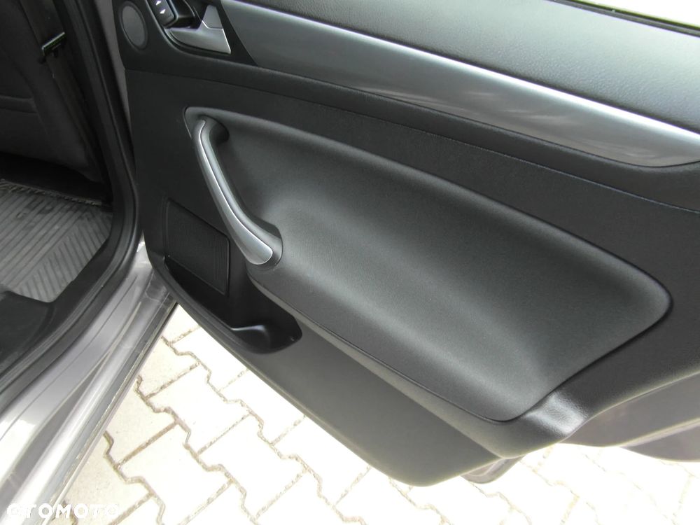 Ford Mondeo 2.0 Trend - 31