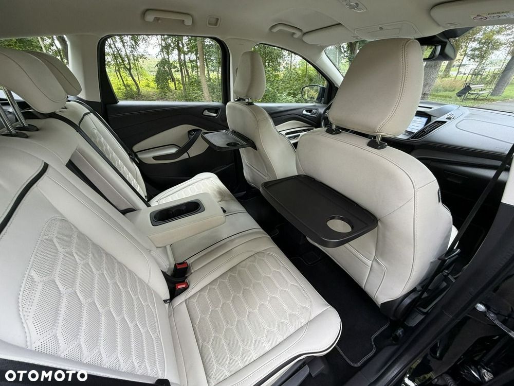 Ford Kuga - 32