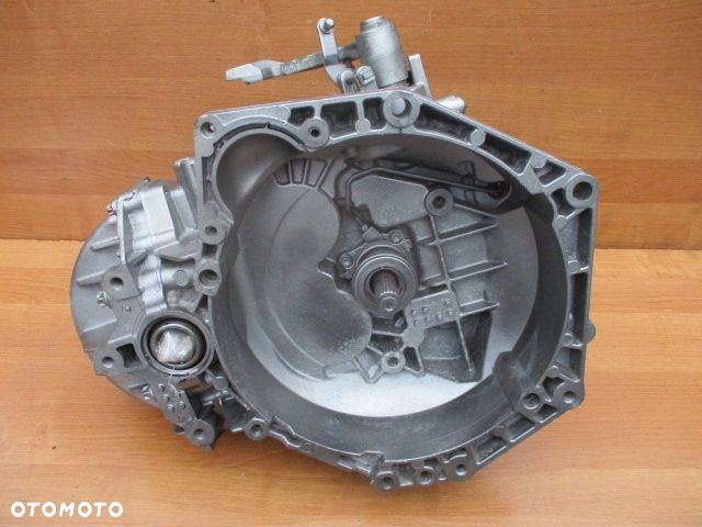 OPEL INSIGNIA 2.0 CDTI 130 KM SKRZYNIA M32 6 biegów sprawdzona - trzysta - 10