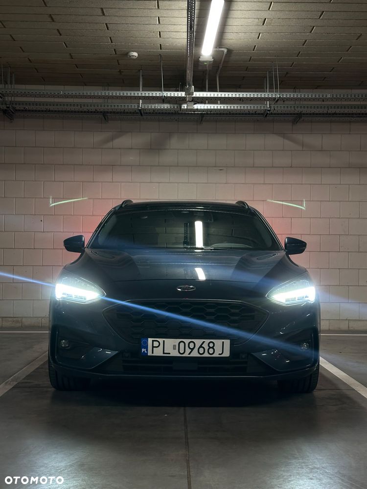 Ford Focus 1.0 EcoBoost mHEV ST-Line X - 2