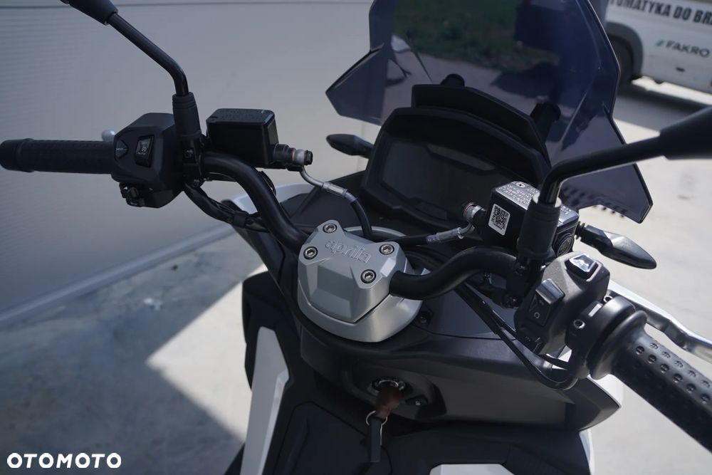 Aprilia SR - 9
